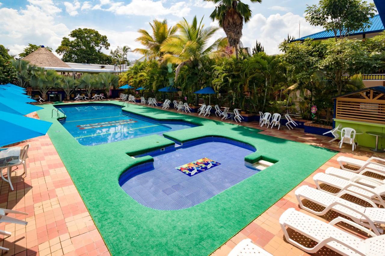 Hotel Ayenda 1132 Copiclub Ibagué Exteriér fotografie